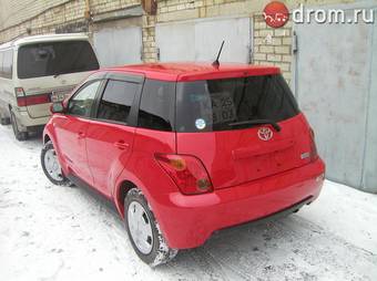 2002 Toyota ist Pictures