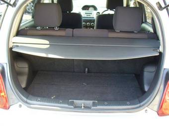 2002 Toyota ist Pictures
