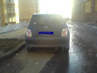 2002 Toyota ist Pictures