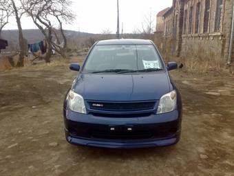 2002 Toyota ist Pictures
