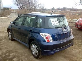 2002 Toyota ist Photos