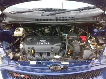 2002 Toyota ist Images