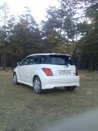 2002 Toyota ist Photos