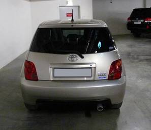 2002 Toyota ist Photos