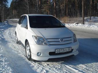 2002 Toyota ist Pictures