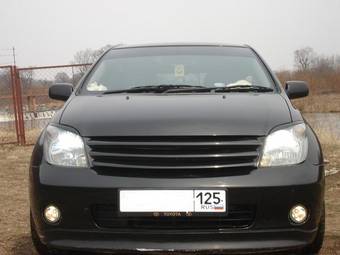 2002 Toyota ist Photos