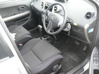 2002 Toyota ist Pictures