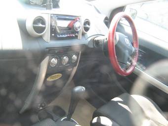 2002 Toyota ist Photos