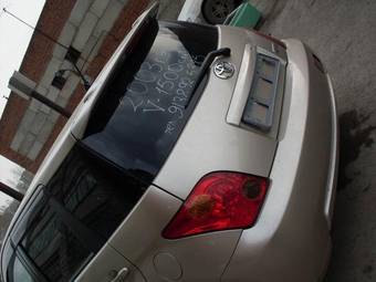 2002 Toyota ist Pictures