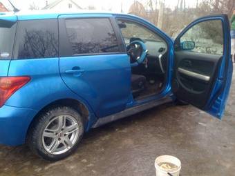 2002 Toyota ist Pictures