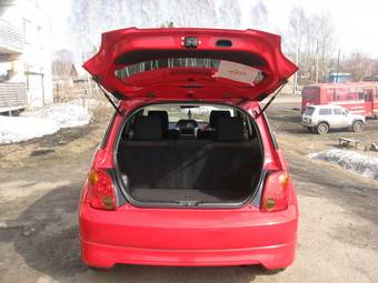 2002 Toyota ist Photos