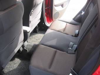 2002 Toyota ist Pictures