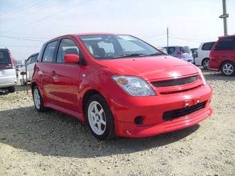 2002 Toyota ist Pictures