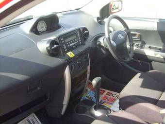 2002 Toyota ist Pictures