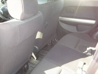 2002 Toyota ist Photos