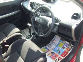 2002 Toyota ist Photos