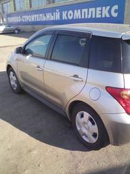 2002 Toyota ist Pics
