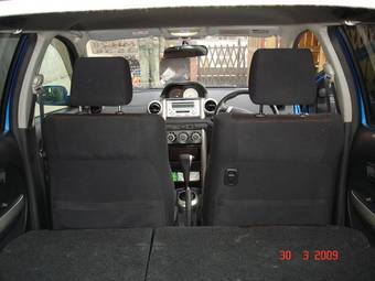 2002 Toyota ist Pictures