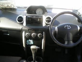 2002 Toyota ist Pictures
