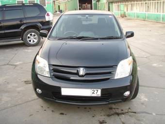 2002 Toyota ist Pictures