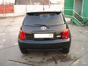 2002 Toyota ist Pics