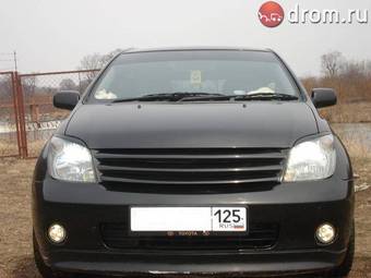 2002 Toyota ist Photos