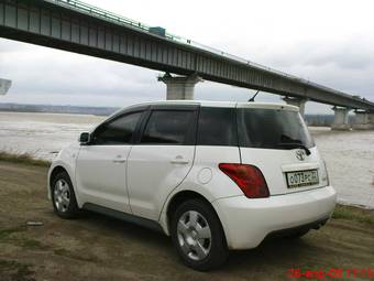 2002 Toyota ist Photos