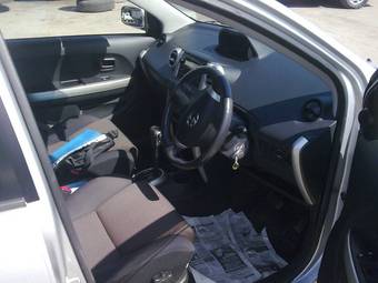 2002 Toyota ist Photos
