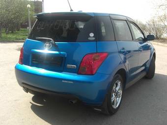 2002 Toyota ist Photos