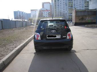 2002 Toyota ist Photos