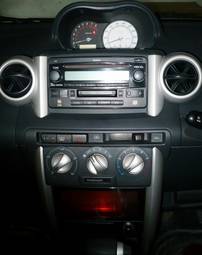 2002 Toyota ist Pictures