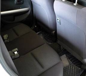 2002 Toyota ist Pictures