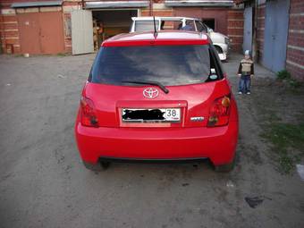 2002 Toyota ist Photos