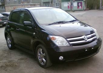 2002 Toyota ist Pictures