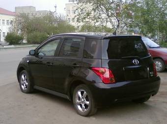 2002 Toyota ist Pictures