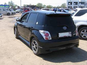 2002 Toyota ist Images