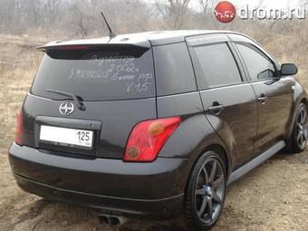 2002 Toyota ist Photos