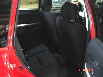 2002 Toyota ist Pictures