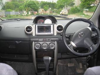 2002 Toyota ist Images