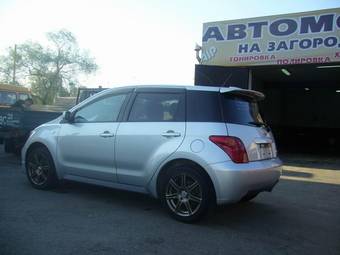 2002 Toyota ist Pictures