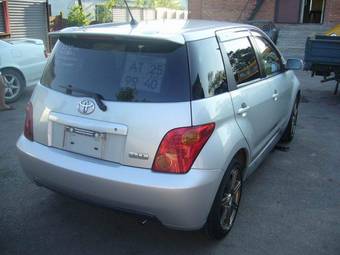2002 Toyota ist Pictures