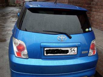 2002 Toyota ist Images