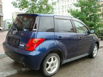 2002 Toyota ist Pictures