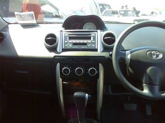 2002 Toyota ist Wallpapers