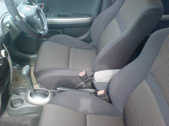 2002 Toyota ist Images