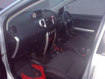 2002 Toyota ist Photos
