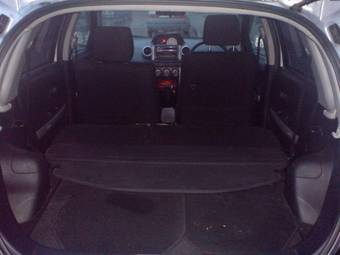 2002 Toyota ist Photos