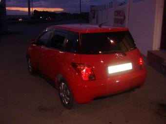 2002 Toyota ist Photos