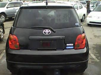 2002 Toyota ist Pictures