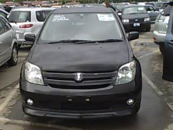 2002 Toyota ist Photos